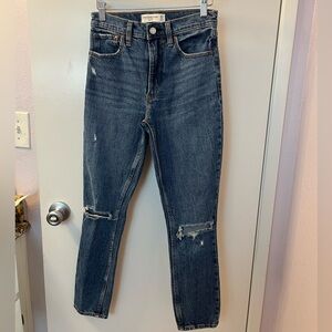 Abercrombie & Fitch Women's Straight Leg Jeans - Dark Blue Like New Size 25